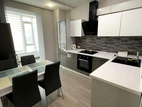 квартира по адресу Левка Лукʼяненка ул. (Василия Жуковского), 16, 18, 20, 24