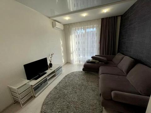 квартира по адресу Левка Лукʼяненка ул. (Василия Жуковского), 16, 18, 20, 24