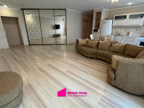 квартира за адресою Космічна вул., 3