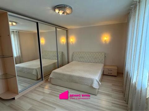 квартира за адресою Космічна вул., 3