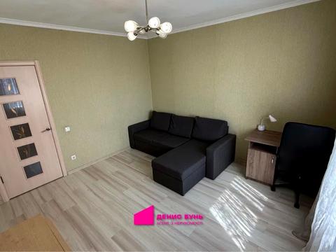 квартира за адресою Космічна вул., 3