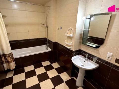 квартира за адресою Космічна вул., 3