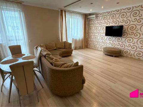 квартира за адресою Космічна вул., 3