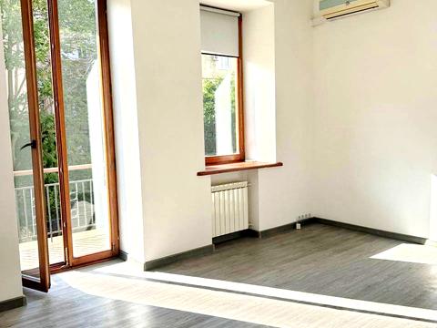 комерційна за адресою Паторжинського вул., 4