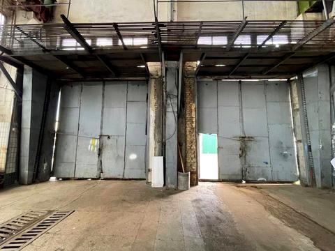 комерційна за адресою Бережанська вул., 6