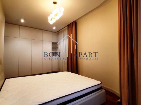 квартира за адресою Кирило-Мефодіївська вул., 2