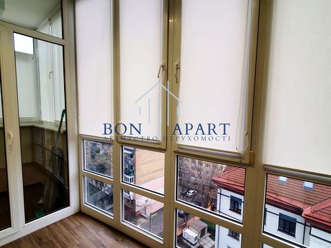 квартира за адресою Кирило-Мефодіївська вул., 2