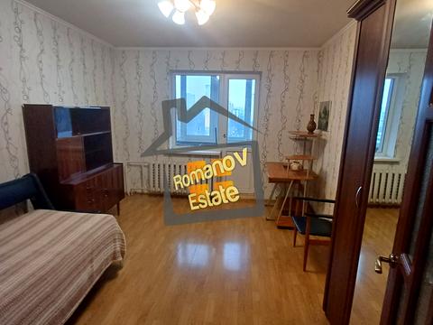 квартира за адресою Богатирська вул., 2