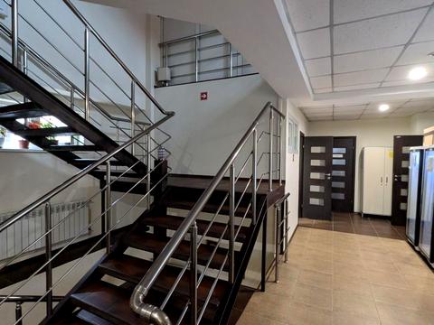 комерційна за адресою Петропавлівська вул., 52