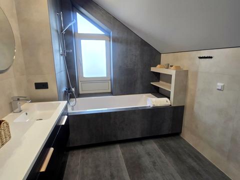 будинок за адресою Леонтовича вул., 12