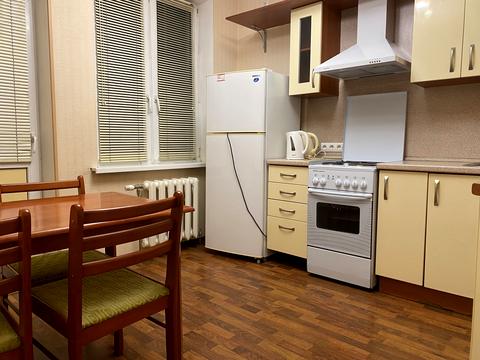 квартира за адресою Феодосійський пров., 14