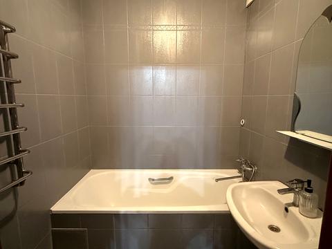 квартира по адресу Молодёжи просп., 9б