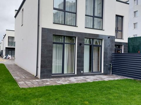 дом по адресу Макарівська ул.