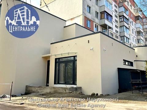 комерційна за адресою Сергія Скальда вул. (Комарова), 31-В