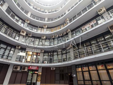 комерційна за адресою Євгена Коновальця вул. (Щорса), 36д