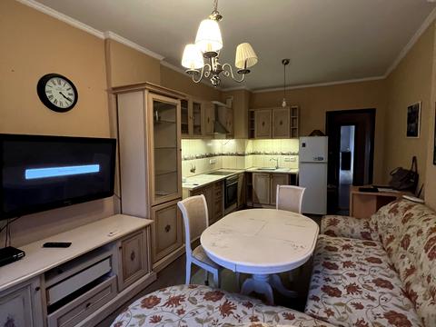 квартира за адресою Гранітна вул., 1