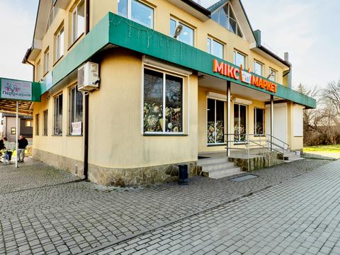 коммерческая по адресу  пер., 30