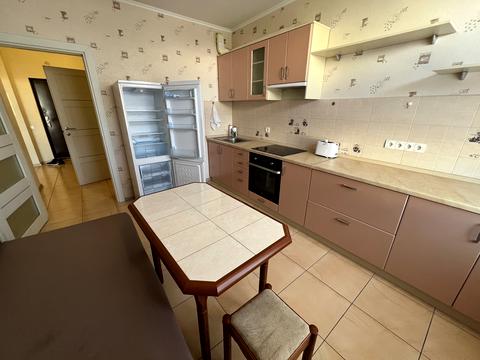 квартира по адресу Александра Мишуги ул., 2