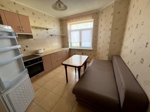 квартира по адресу Александра Мишуги ул., 2