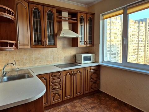 квартира за адресою Рональда Рейгана вул., 30-А