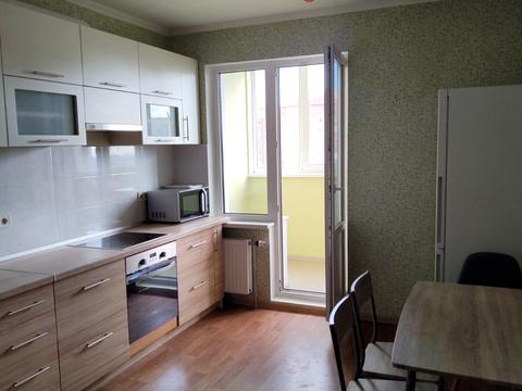 квартира за адресою Софії Русової вул., 1-Б