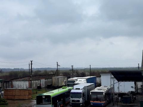 комерційна за адресою 1 Листопада вул., 7