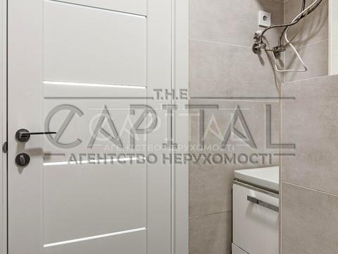 комерційна за адресою Салютна вул., 2-Б