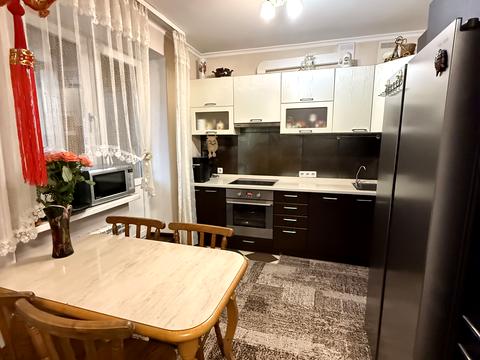 квартира за адресою Володимира Івасюка просп. (Героїв Сталінграду), 14