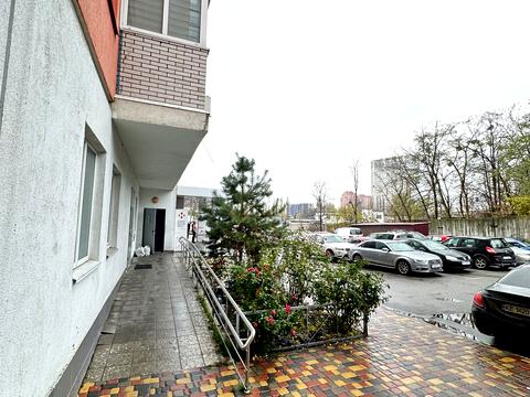 комерційна за адресою Ракетна вул., 24