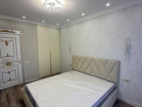 квартира за адресою Олександра Олеся вул., 10