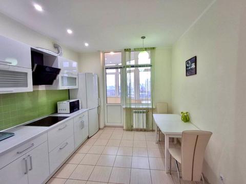 квартира за адресою Авіаконструктора Ігоря Сікорського вул. (Танкова), 4-Б