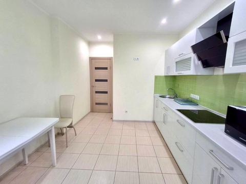 квартира за адресою Авіаконструктора Ігоря Сікорського вул. (Танкова), 4-Б