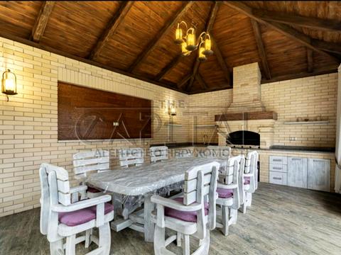 будинок за адресою Спортивна вул., 25