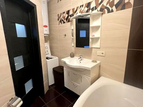 квартира за адресою Йорданська вул. (Лайоша Гавро), 1