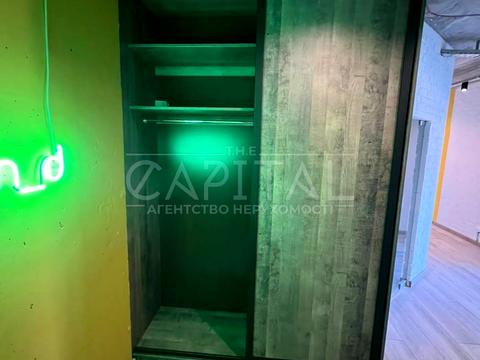 комерційна за адресою Василя Тютюнника вул. (Анрі Барбюса), 37/1