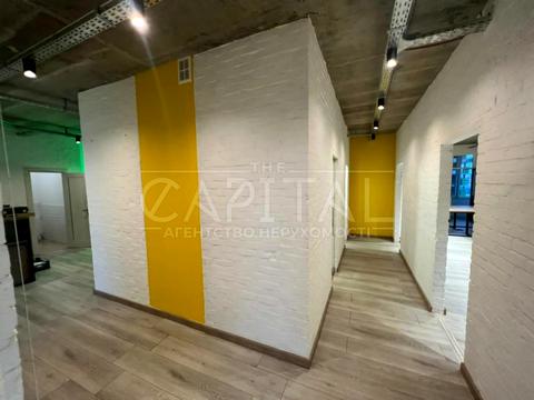 комерційна за адресою Василя Тютюнника вул. (Анрі Барбюса), 37/1