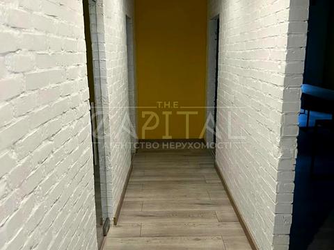 комерційна за адресою Василя Тютюнника вул. (Анрі Барбюса), 37/1