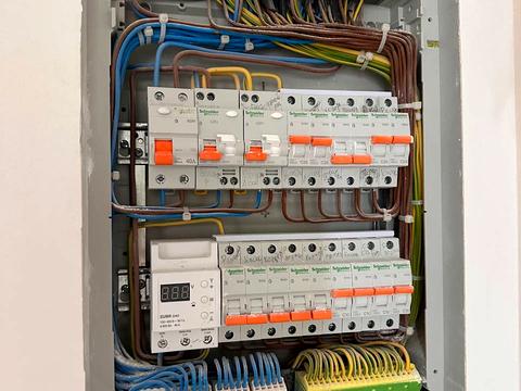 квартира за адресою Мостобудівників вул., 18