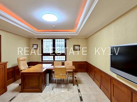 комерційна за адресою Шота Руставелі вул., 44