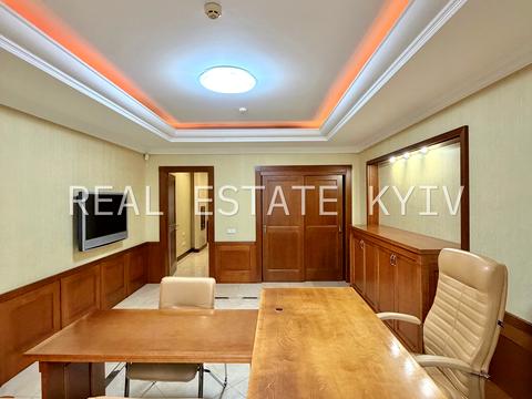 комерційна за адресою Шота Руставелі вул., 44