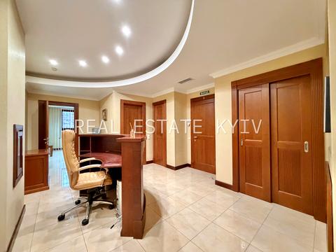 комерційна за адресою Шота Руставелі вул., 44