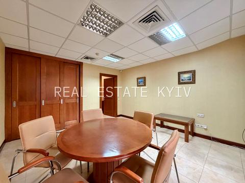 комерційна за адресою Шота Руставелі вул., 44