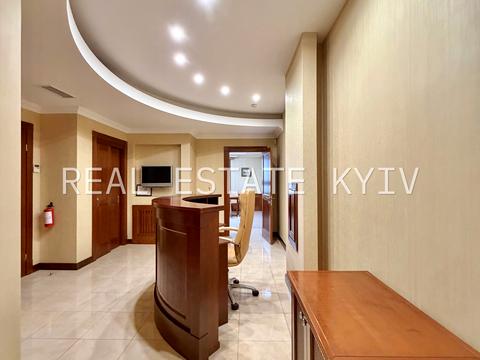 комерційна за адресою Шота Руставелі вул., 44