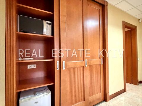 комерційна за адресою Шота Руставелі вул., 44