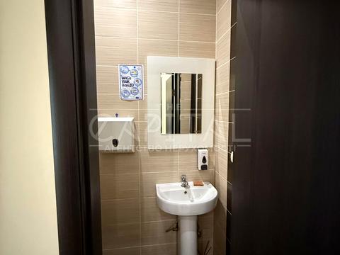 комерційна за адресою Хрещатик вул. (Kreschatic), 5-Б