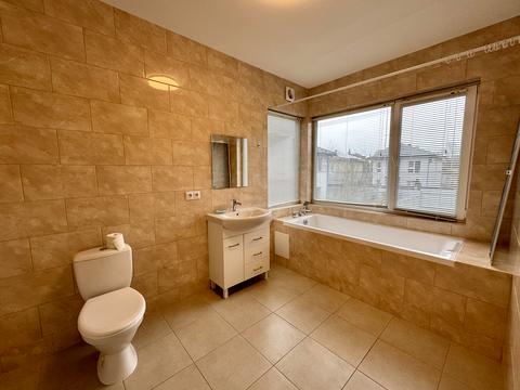 дом по адресу Ивана Сирко ул.