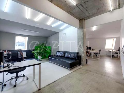 комерційна за адресою Воздвиженська вул., 51