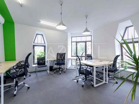 комерційна за адресою Воздвиженська вул., 51