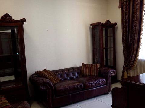 комерційна за адресою Інститутська вул., 17/5