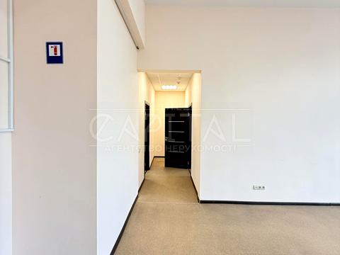 комерційна за адресою Хрещатик вул. (Kreschatic), 5-Б